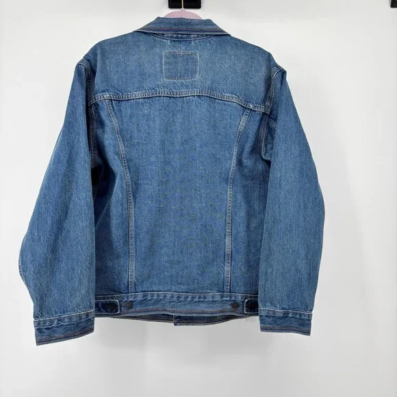 Levis Mens Relaxed Trucker Jacket Medium Wash Blue Denim Embroidered Logo Size M - Picture 6 of 13